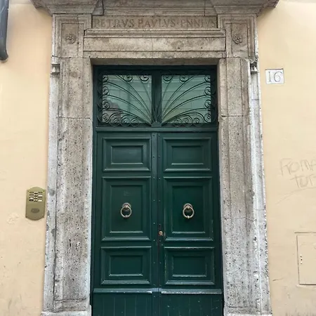 Piazza Navona Domus Vetrina